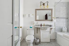 The Columbia Inn at Peralynna Manor