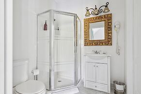 The Columbia Inn at Peralynna Manor