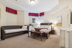 The Columbia Inn at Peralynna Manor