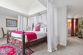 The Columbia Inn at Peralynna Manor