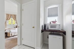 The Columbia Inn at Peralynna Manor