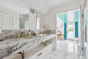 The Columbia Inn at Peralynna Manor