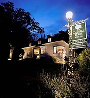Campbell House Inn