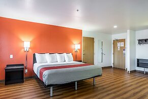 Motel 6 Barkeyville, PA