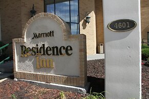 Residence Inn by Marriott Kansas City Country Club Plaza