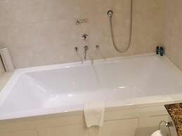 The Elvetham Hotel