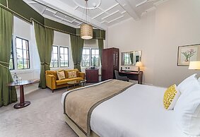 The Elvetham Hotel
