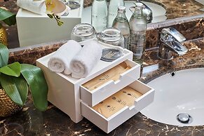 Pullman Kuala Lumpur City Centre Hotel & Residences