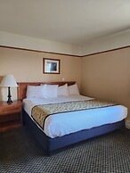 Luxury Inn And Suites