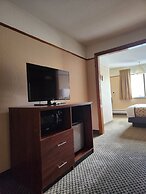 Luxury Inn And Suites