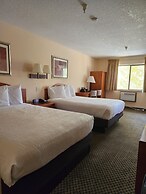 Luxury Inn And Suites