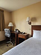 Luxury Inn And Suites