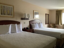 Luxury Inn And Suites