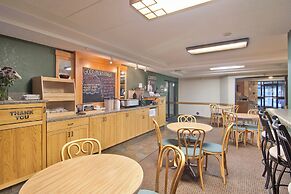 Boarders Inn & Suites by Cobblestone Hotels - Faribault