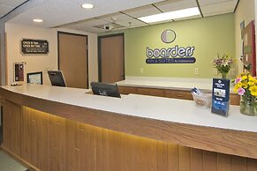 Boarders Inn & Suites by Cobblestone Hotels - Faribault