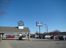 Boarders Inn & Suites by Cobblestone Hotels - Faribault