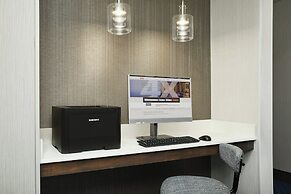 Holiday Inn Express I-26 & Us 29 At Westgate Mall by IHG