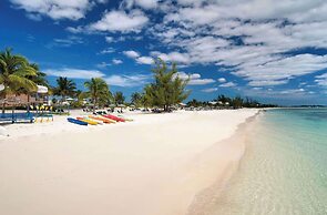 Viva Fortuna Beach by Wyndham, A Trademark All Inclusive