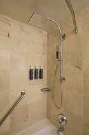 The Westin Detroit Metropolitan Airport