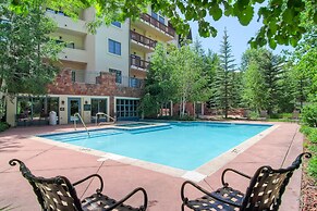 Oxford Court by East West Hospitality