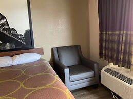 Super 8 by Wyndham Chattanooga/East Ridge