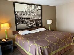 Super 8 by Wyndham Chattanooga/East Ridge