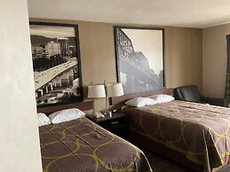 Super 8 by Wyndham Chattanooga/East Ridge