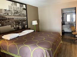 Super 8 by Wyndham Chattanooga/East Ridge