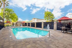 Best Western Plus Villa Del Lago Inn Patterson