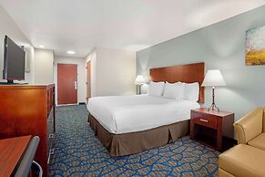 Best Western Plus Villa Del Lago Inn Patterson