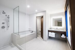 Holiday Inn Express & Suites Saskatoon by IHG