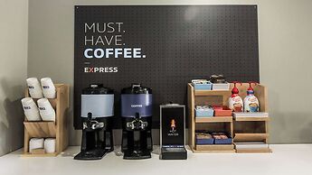 Holiday Inn Express & Suites Regina-South by IHG