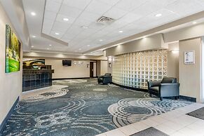 Clarion Hotel & Suites