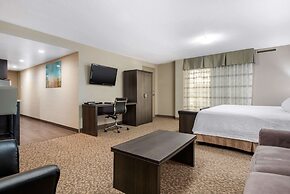 Clarion Hotel & Suites