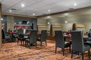 Clarion Hotel & Suites