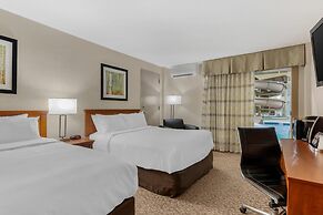Clarion Hotel & Suites
