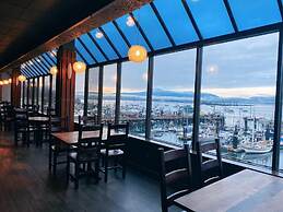 Oceanfront Suites at Cowichan Bay