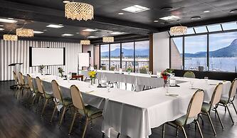 Oceanfront Suites at Cowichan Bay