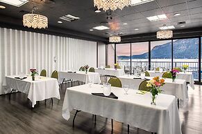 Oceanfront Suites at Cowichan Bay