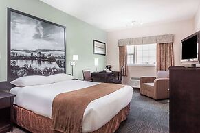 Super 8 by Wyndham Saskatoon Near Saskatoon Airport