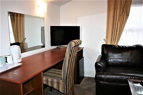 The Ilfracombe House Hotel - near Cliffs Pavilion