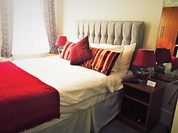 The Ilfracombe House Hotel - near Cliffs Pavilion