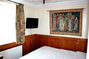 The Ilfracombe House Hotel - near Cliffs Pavilion