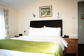 The Ilfracombe House Hotel - near Cliffs Pavilion