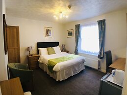 The Ilfracombe House Hotel - near Cliffs Pavilion