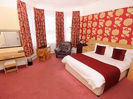 Denewood Hotel - Guest Accomodation