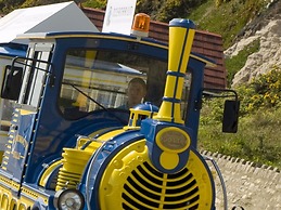 Denewood Hotel - Guest Accomodation