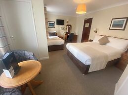 Riviera Hotel & Holiday Apartments