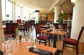 Riviera Hotel & Holiday Apartments