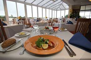 Riviera Hotel & Holiday Apartments